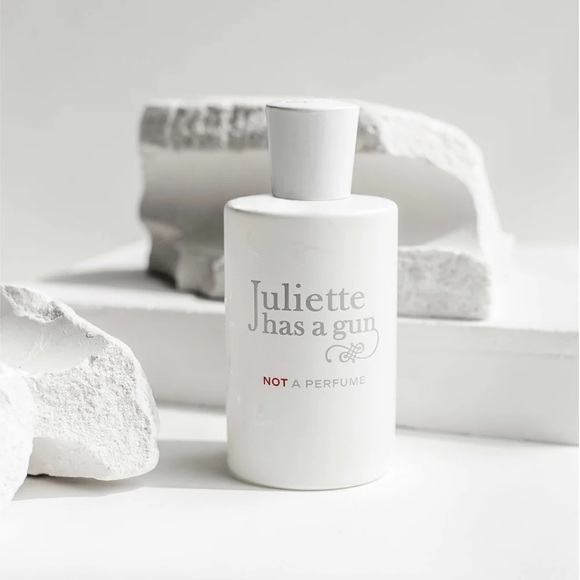 🌬️JULIETTE HAS A GUN